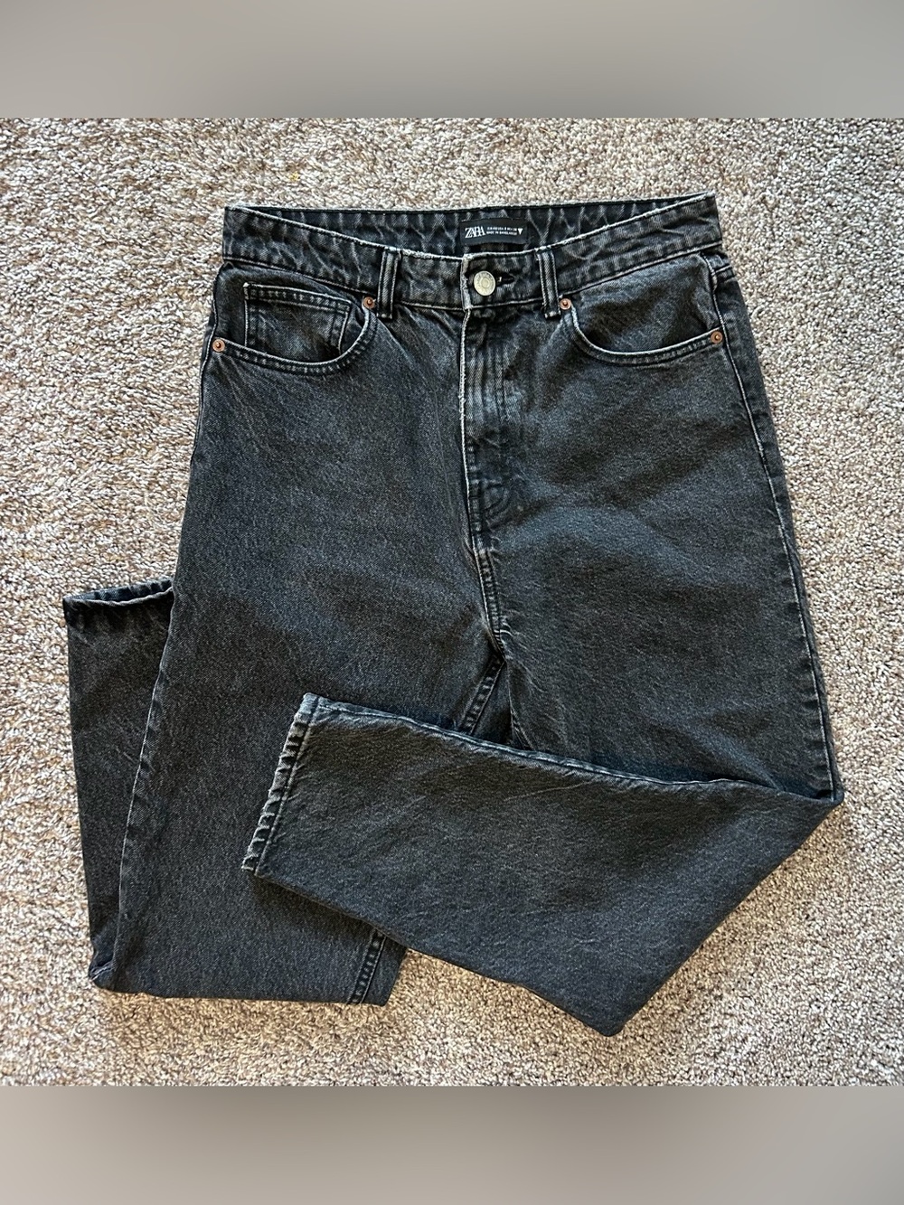 Zara Women’s Black Straight-Leg Jeans